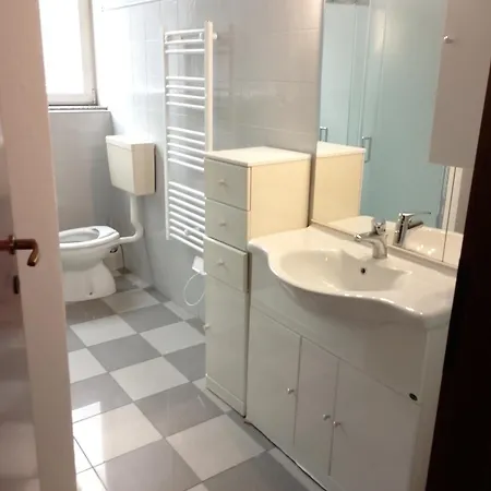 Per 6 Lavoratori * Villa Osti