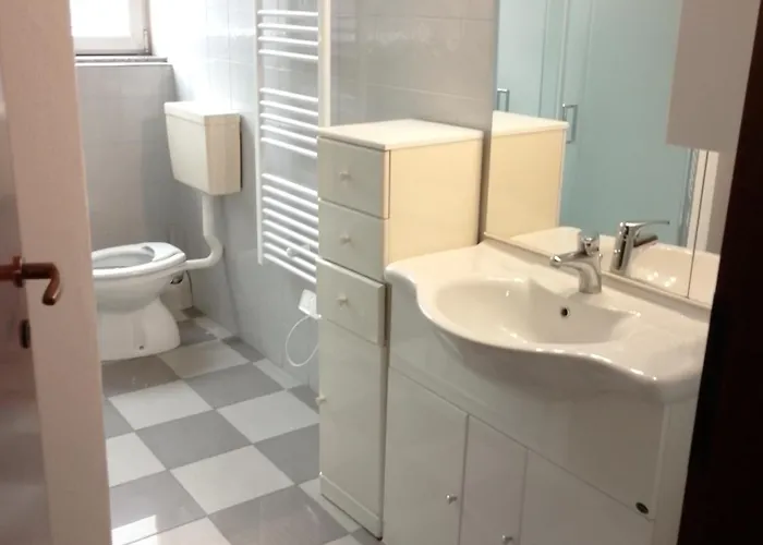 Per 6 Lavoratori * Villa Osti